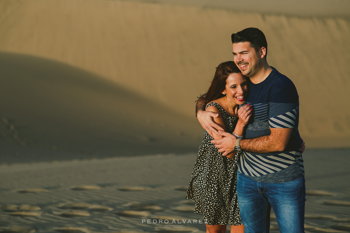 Sesión de fotos de pre boda en las Dunas de Maspalomas