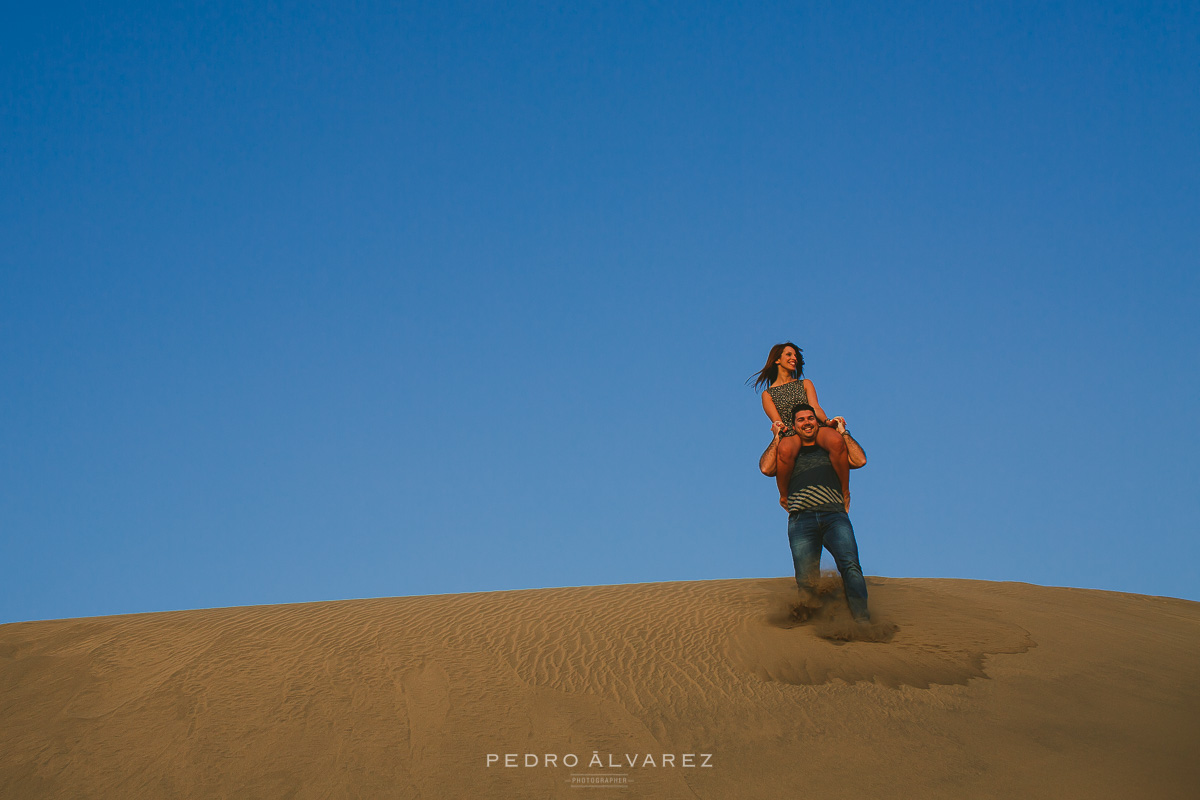 Sesión de fotos de pre boda en las Dunas de Maspalomas