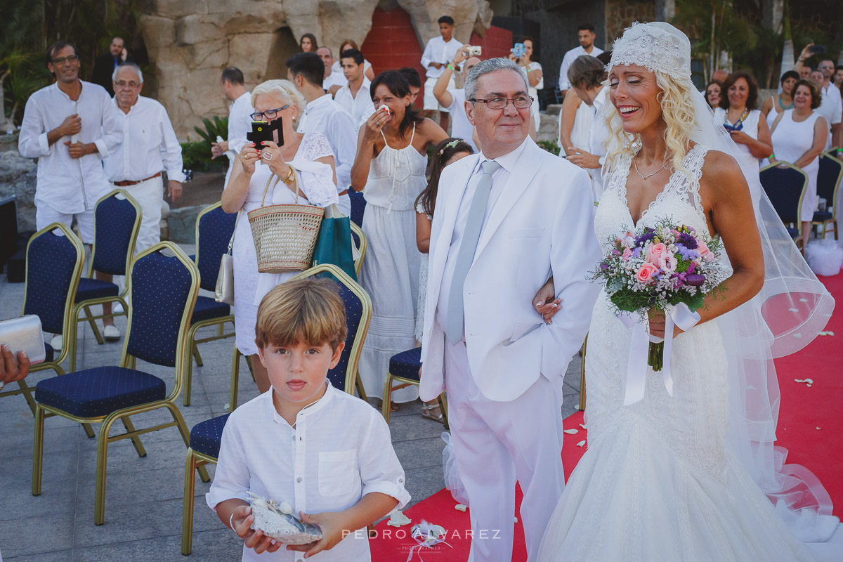 Ceremonia de boda ibicenca en el Hotel Paradise Valle Taurito Canarias 