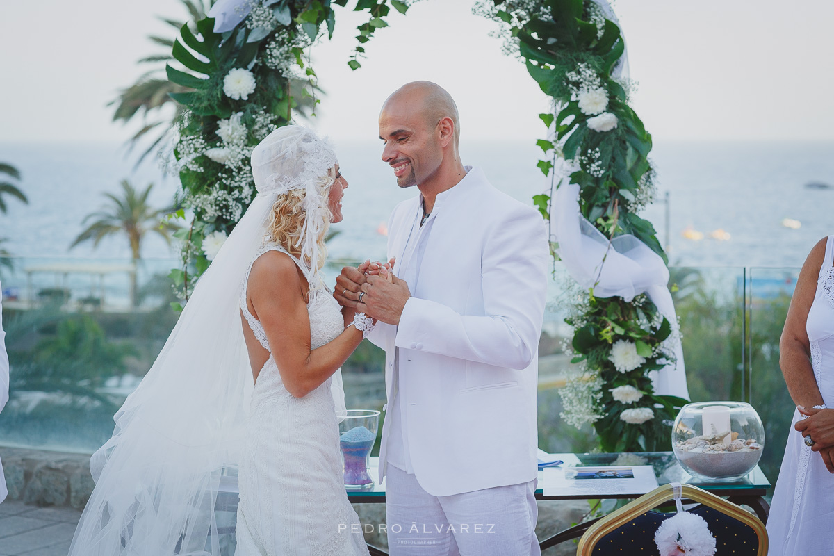 Ceremonia de boda ibicenca en el Hotel Paradise Valle Taurito Canarias 