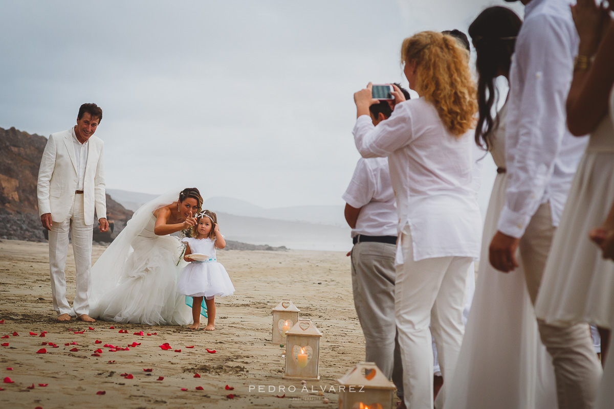 Fotógrafos de bodas en Lanzarote fotos bodas en la playa Canarias 