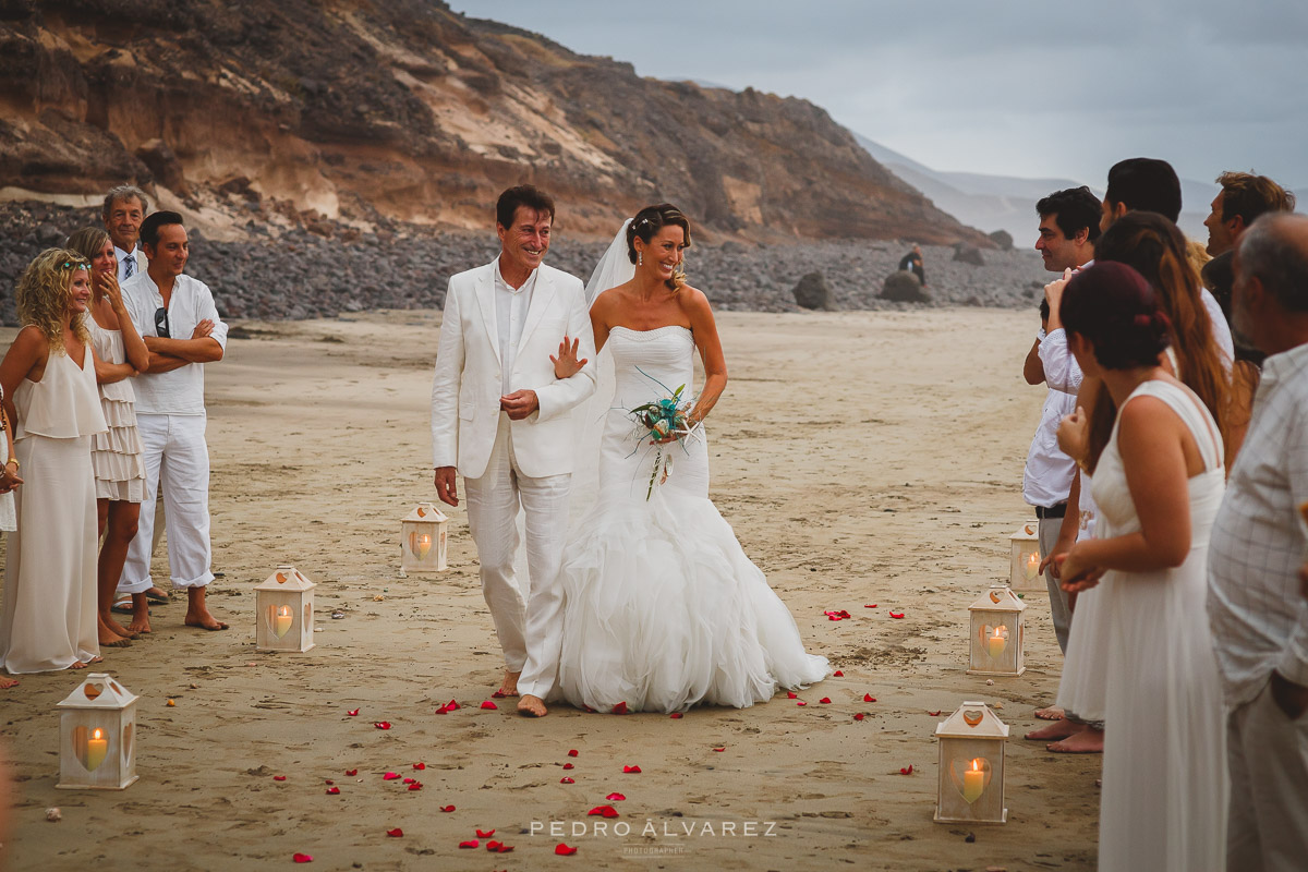 Fotógrafos de bodas en Lanzarote fotos bodas en la playa Canarias 