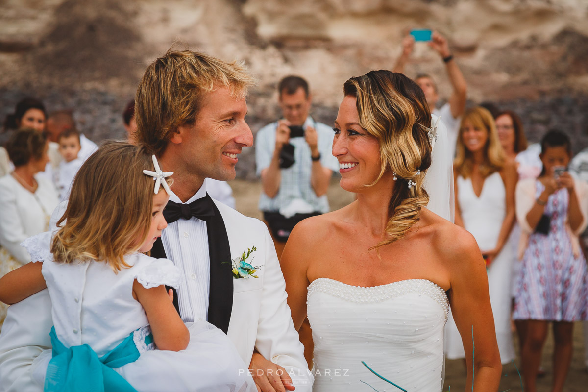 Fotos de bodas en la playa de Famara Lanzarote