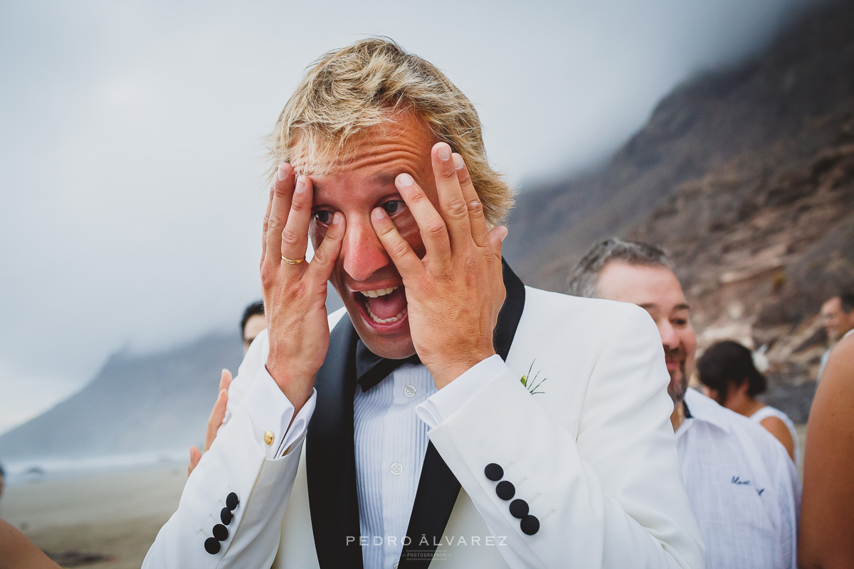 Fotógrafos de bodas en Lanzarote fotos bodas ibicenca en la playa Canarias 