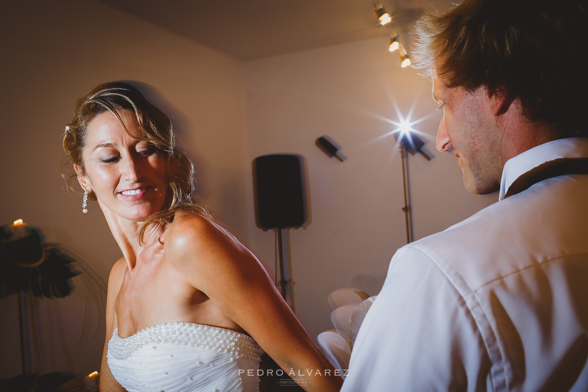 Fotos de bodas en la playa de Famara Lanzarote