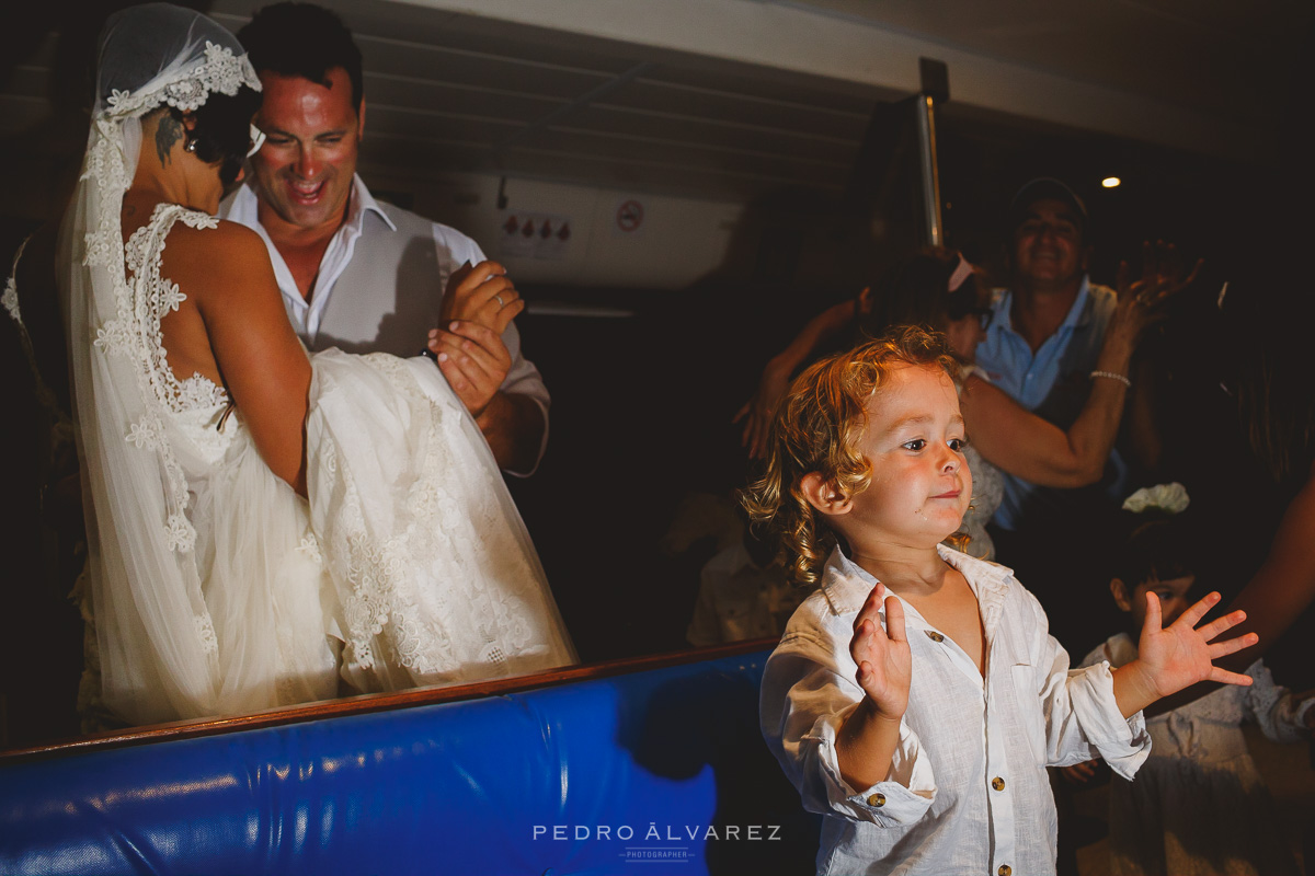 Fotos de bodas en en la playa La Graciosa Canarias