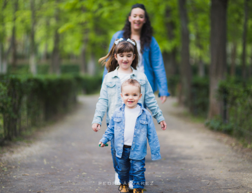 Sesión de fotos de familia en el Parque del Retiro Madrid