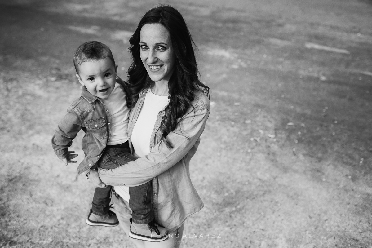 Sesión de familia y pareja en Madrid Parque del Retiro