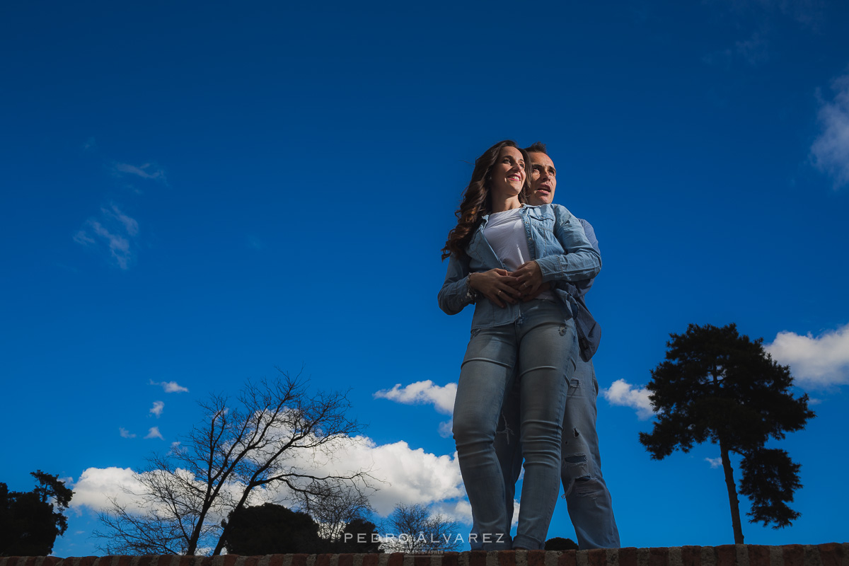 Sesión de familia y pareja en Madrid Parque del Retiro