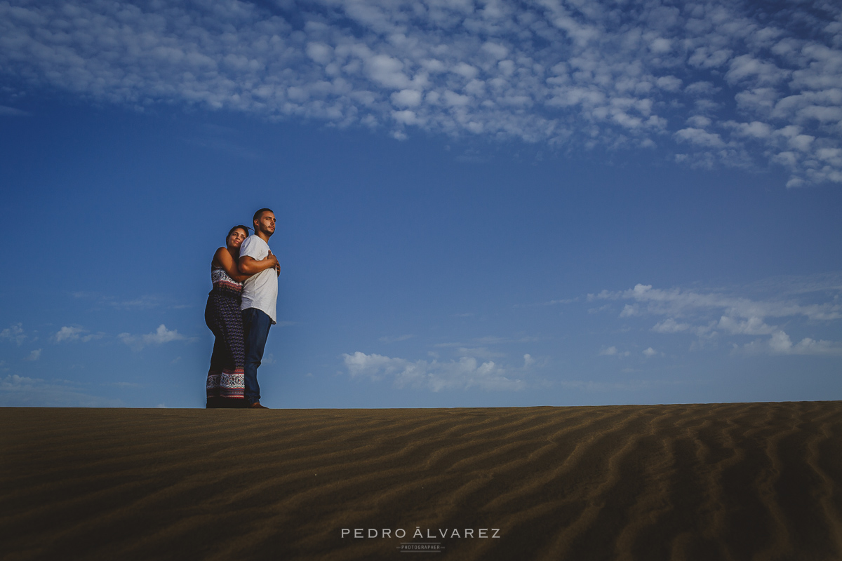 Sesión de fotos de pareja en las Dunas de Maspalomas