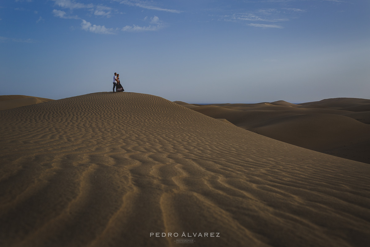 Sesión de fotos de pareja en las Dunas de Maspalomas