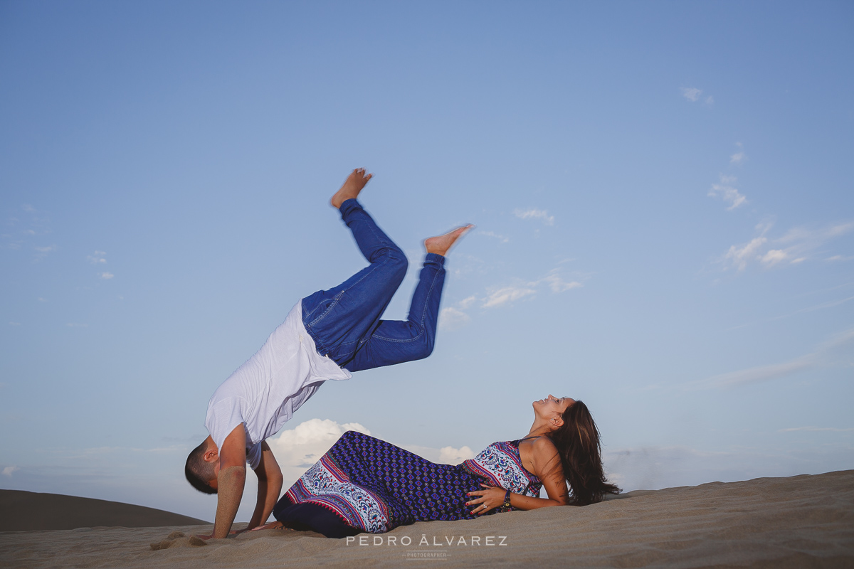 Sesión de fotos de pareja en las Dunas de Maspalomas