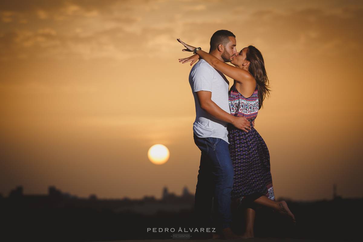 Sesión de fotos de pareja en las Dunas de Maspalomas