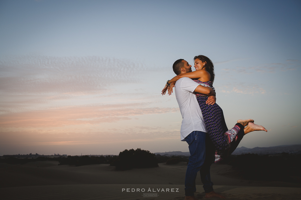 Sesión de fotos de pareja en las Dunas de Maspalomas