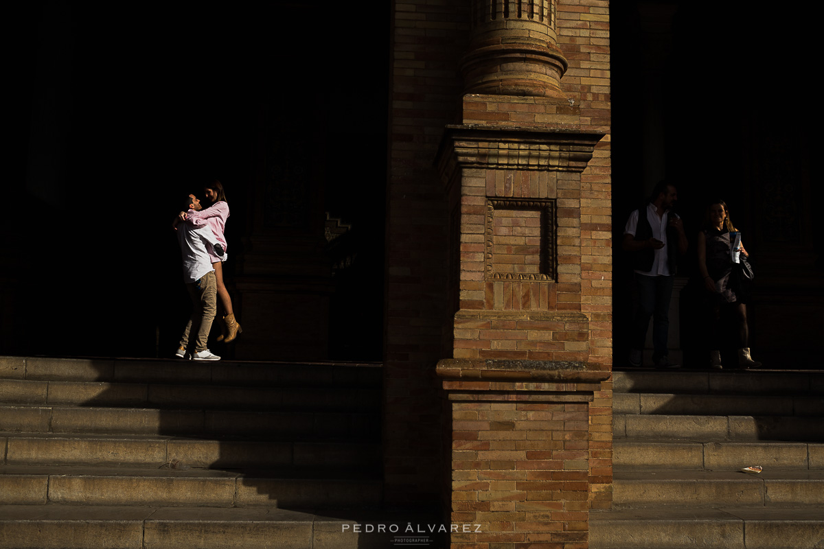 Fotógrafos de boda en Sevilla plaza de España