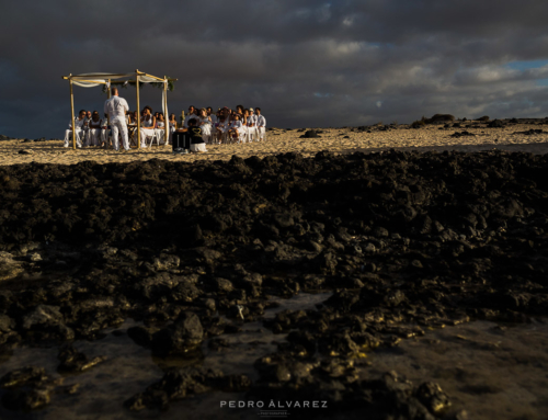 Fotos de boda ibicenca en las playas de Fuerteventura Corralejo E&A