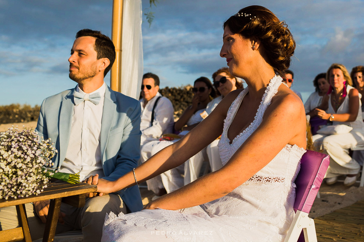 Fotos de boda Ibicenca en las playas de Fuerteventura Corralejo