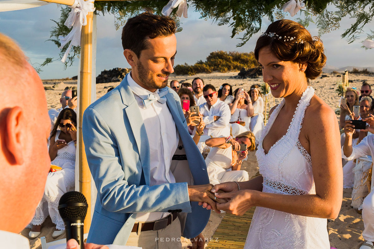 Fotos de Bodas ibicencas en la playa