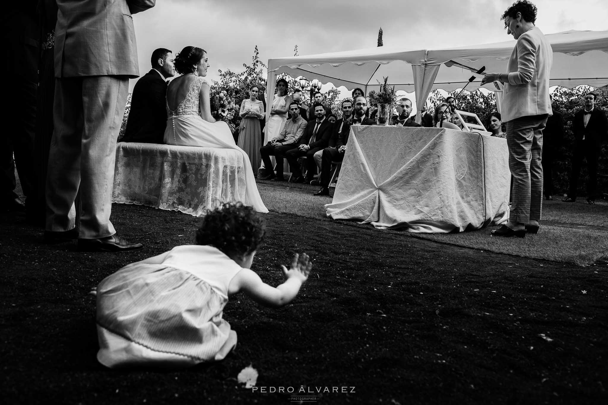 Ceremonia civil en las bodegas del Parrado