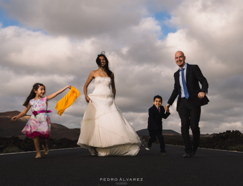 Sesión de familia y post boda en Lanzarote de Nisha y Ramón