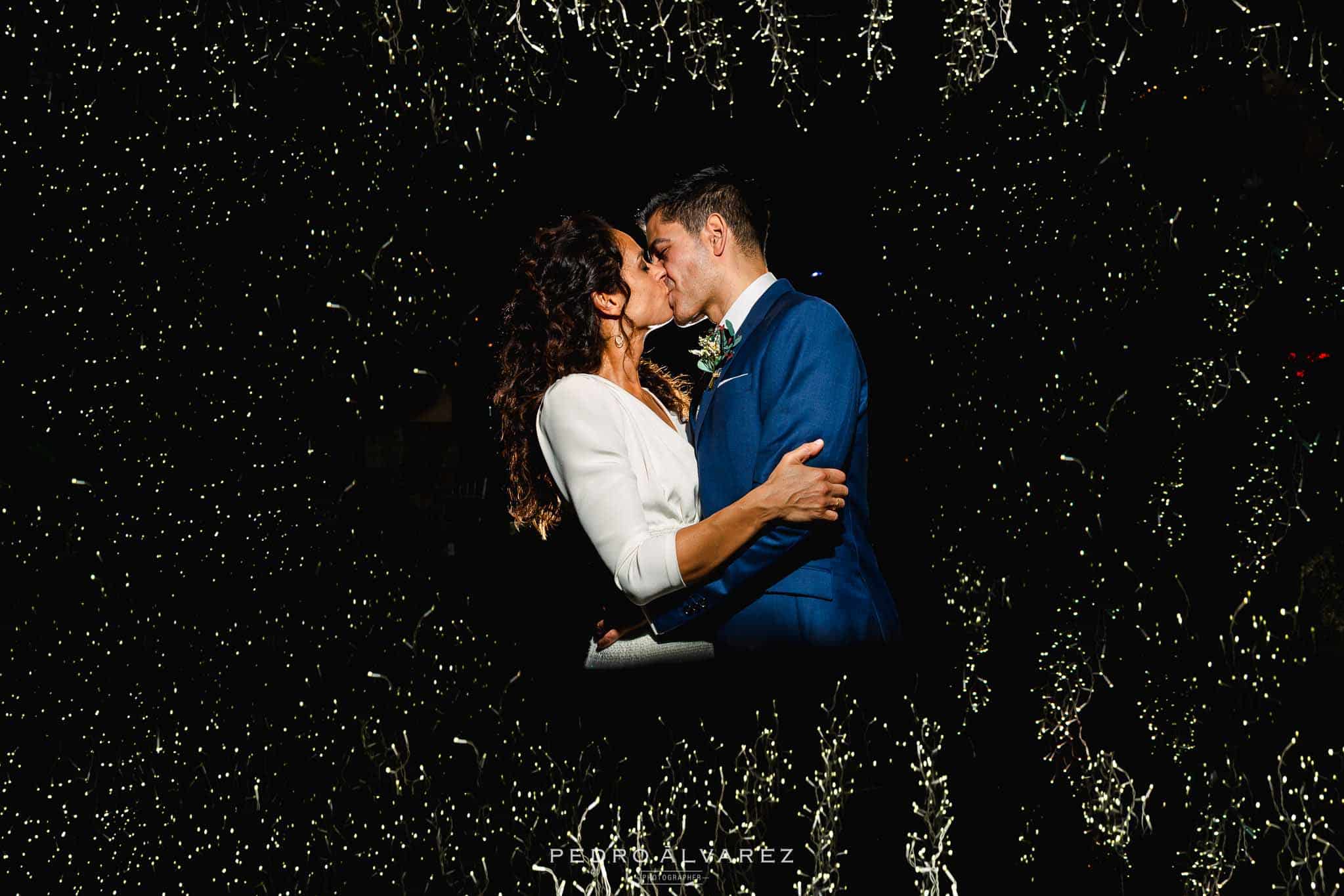 Ana y Javi besándoselas en la Finca Najaraya Madrid