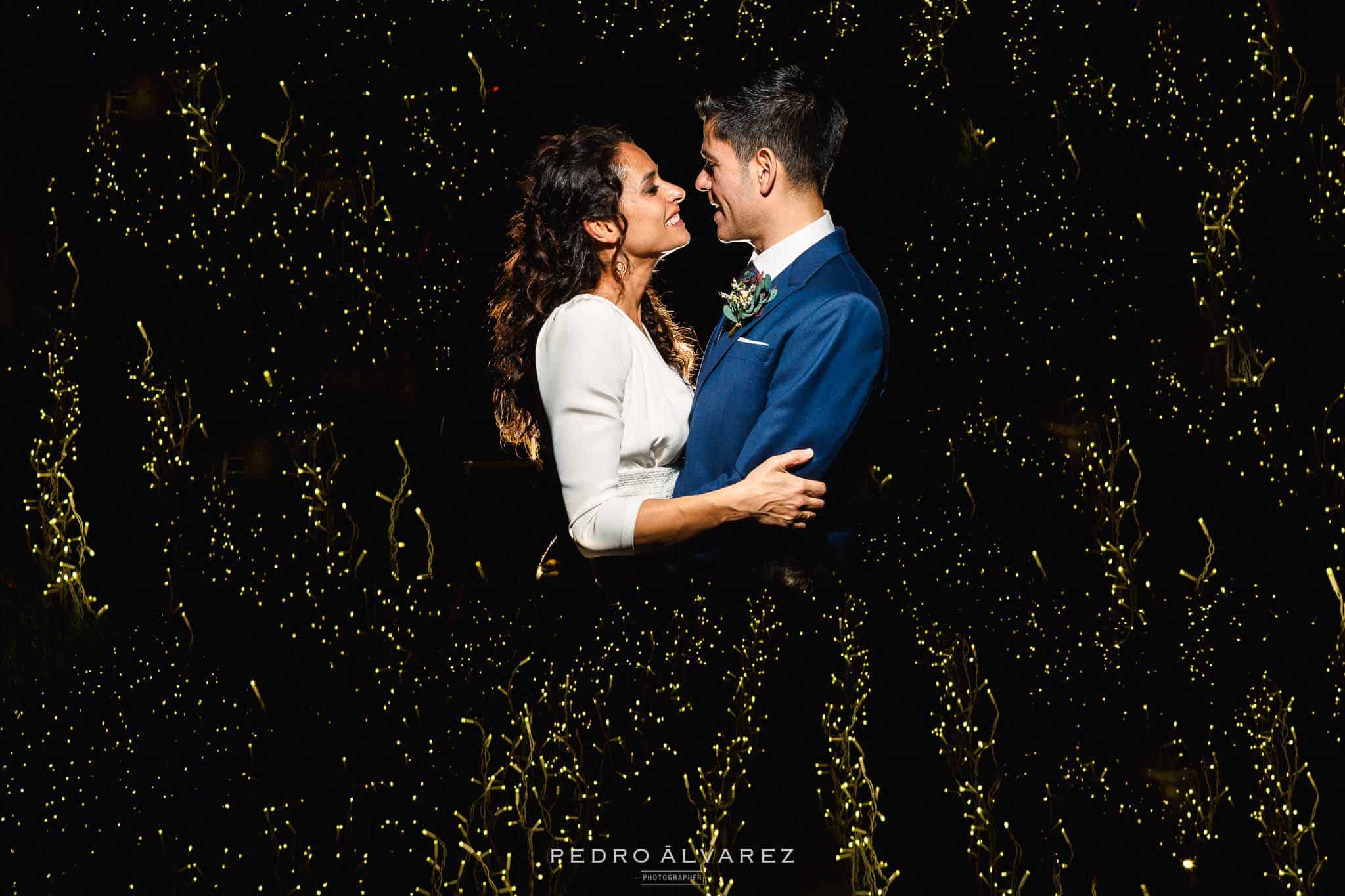 Fotógrafo de Boda Finca Najaraya Madrid_ Ana y Javi Besándose.