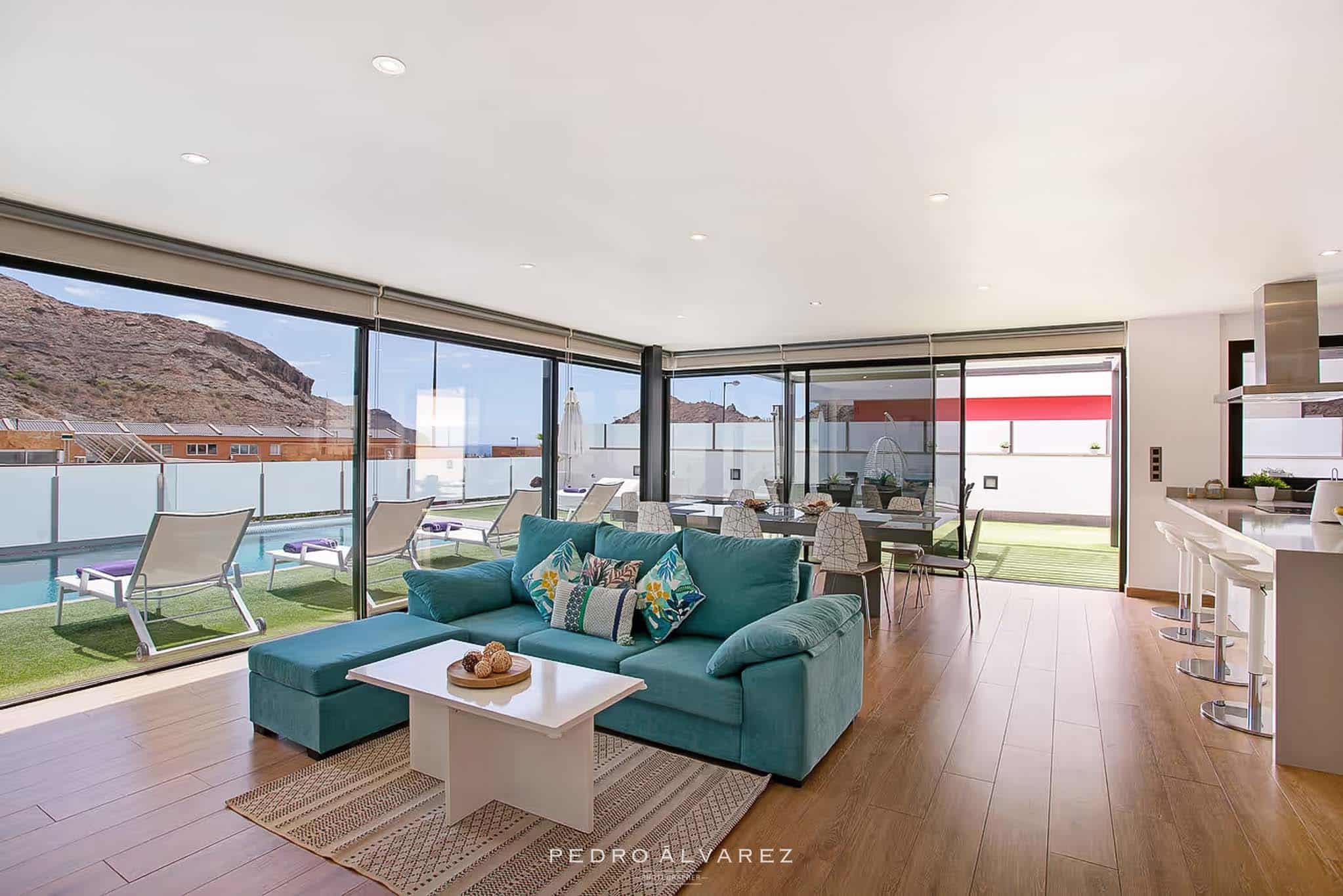 Fotografía de interiorismo, vivienda vacacional y arquitectura Fotografía de Salón luminoso en vivienda vacacional de Gran Canaria